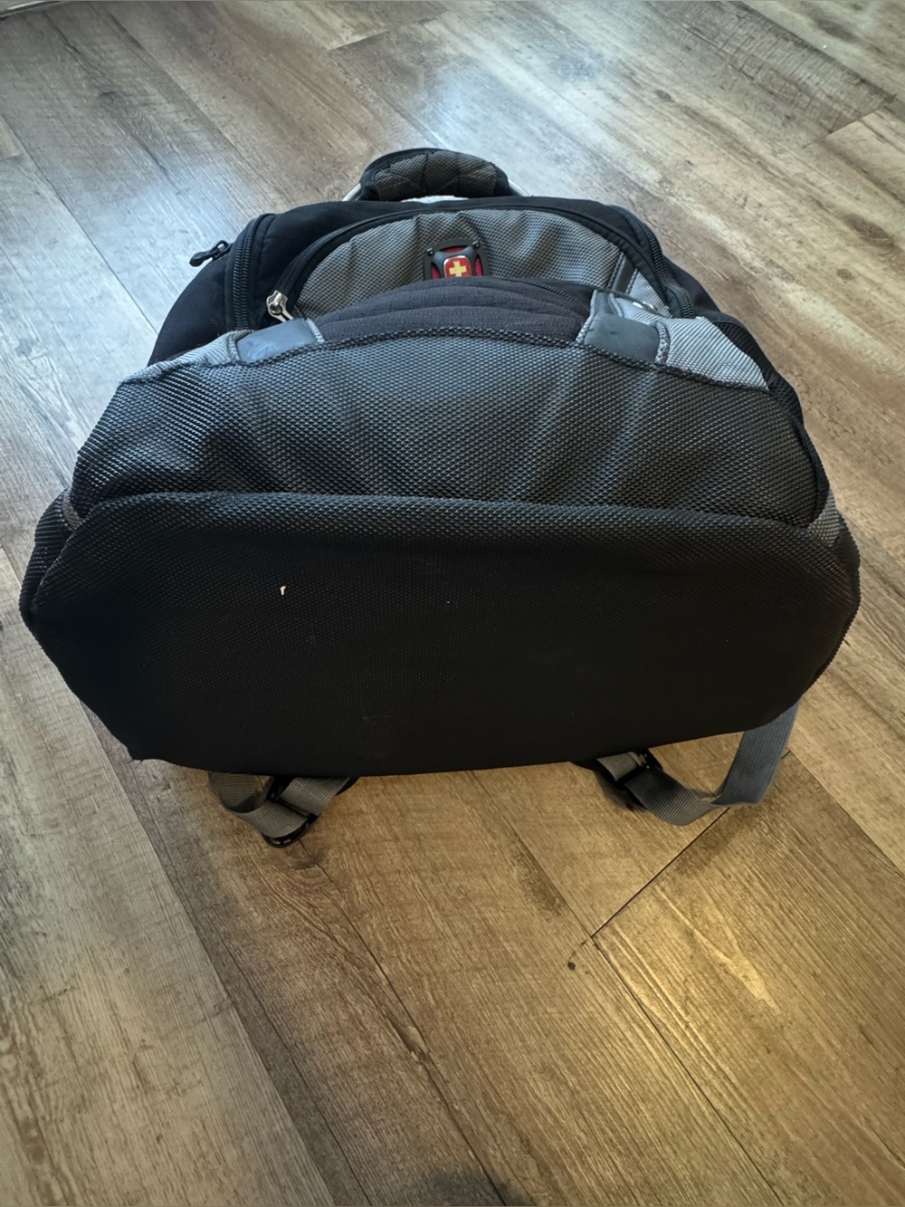 Wenger Synergy Backpack - Picture 12 of 13